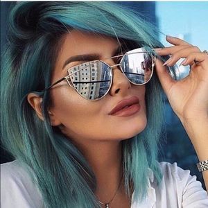 Gentle Monster Love Punch, silver with gray lenses